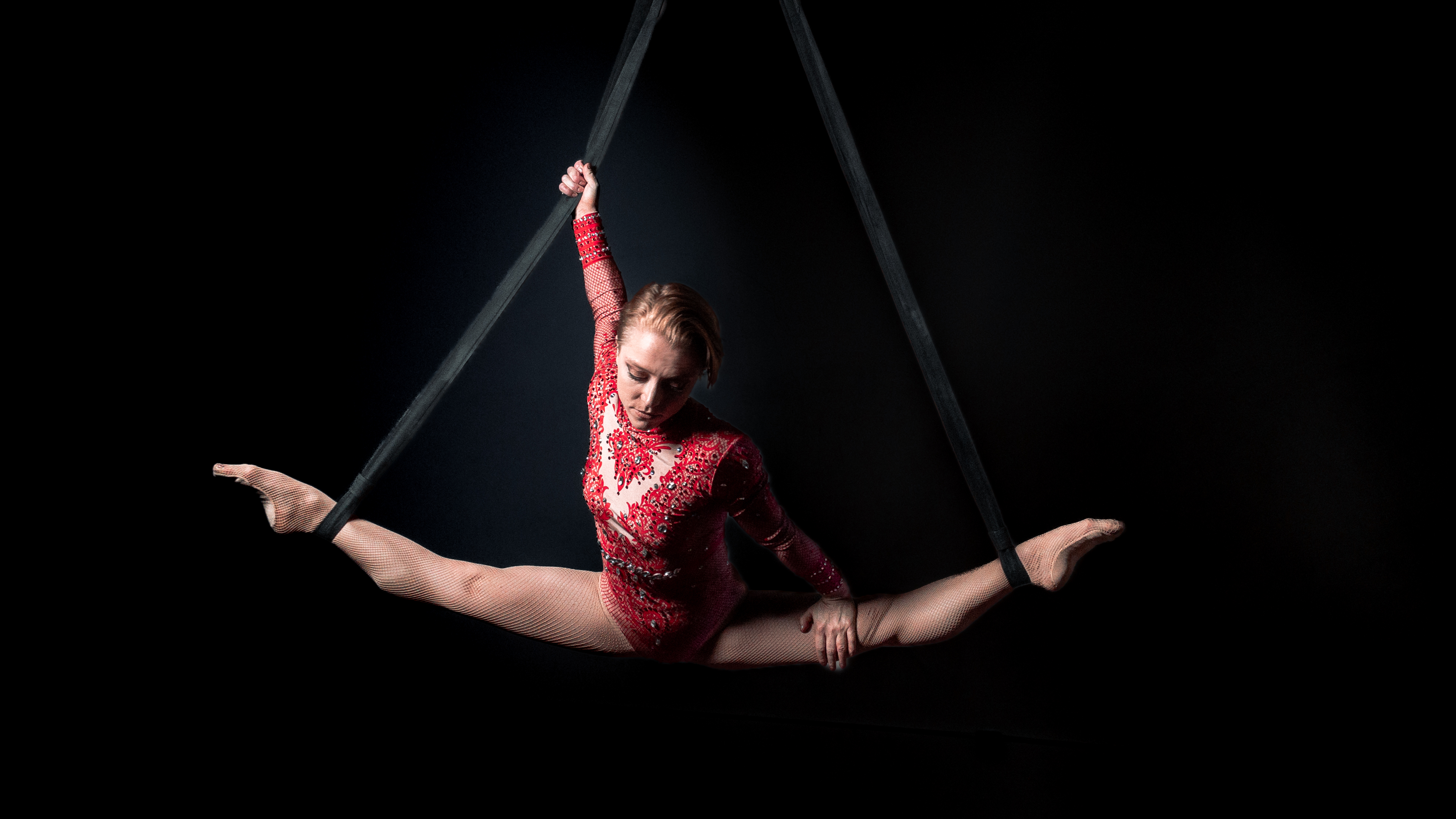 portrait of Alisa Mae - Circus Aerialist Performer