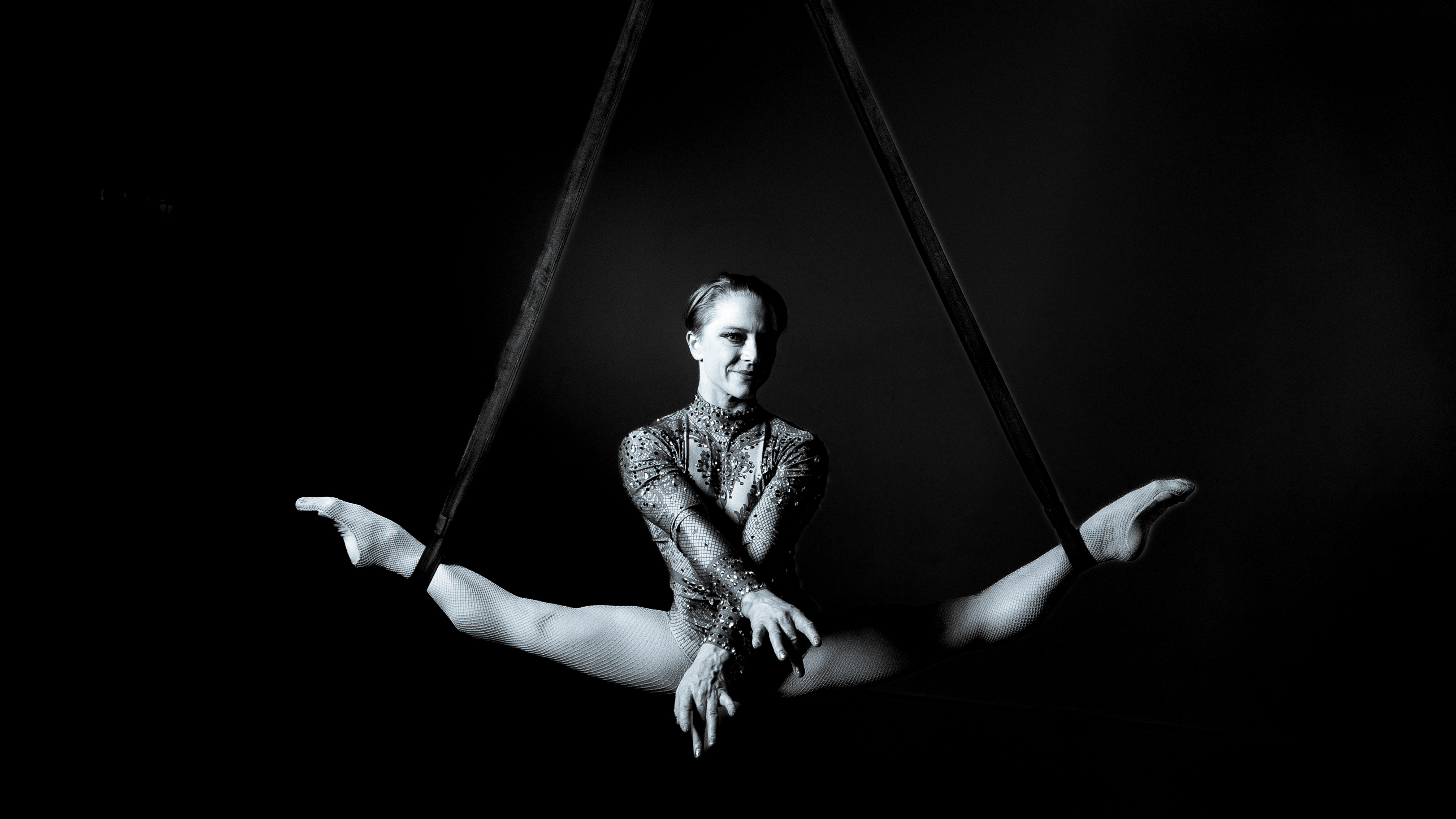 portrait of Alisa Mae - Circus Aerialist Performer